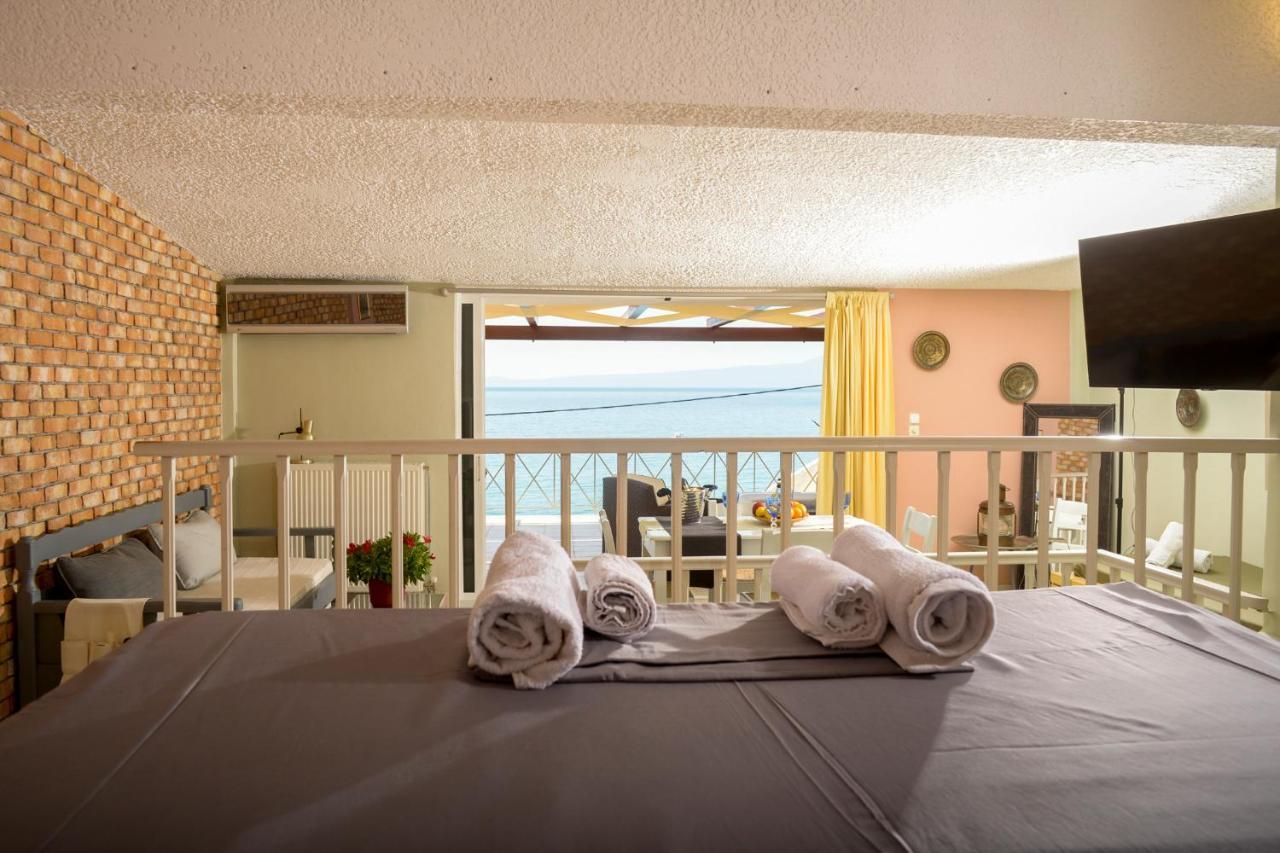 Apartament Agali 2 Superior Mezonet Front Of The Sea Akrogiali Zewnętrze zdjęcie