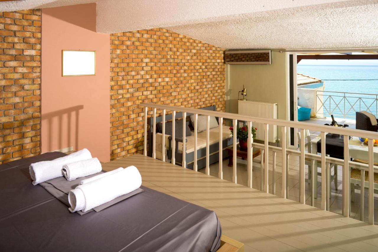 Apartament Agali 2 Superior Mezonet Front Of The Sea Akrogiali Zewnętrze zdjęcie