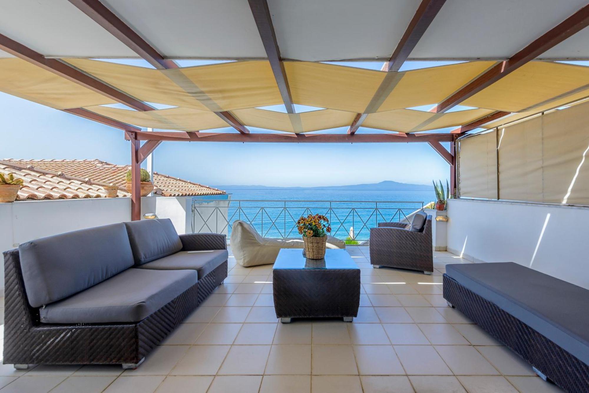 Apartament Agali 2 Superior Mezonet Front Of The Sea Akrogiali Zewnętrze zdjęcie